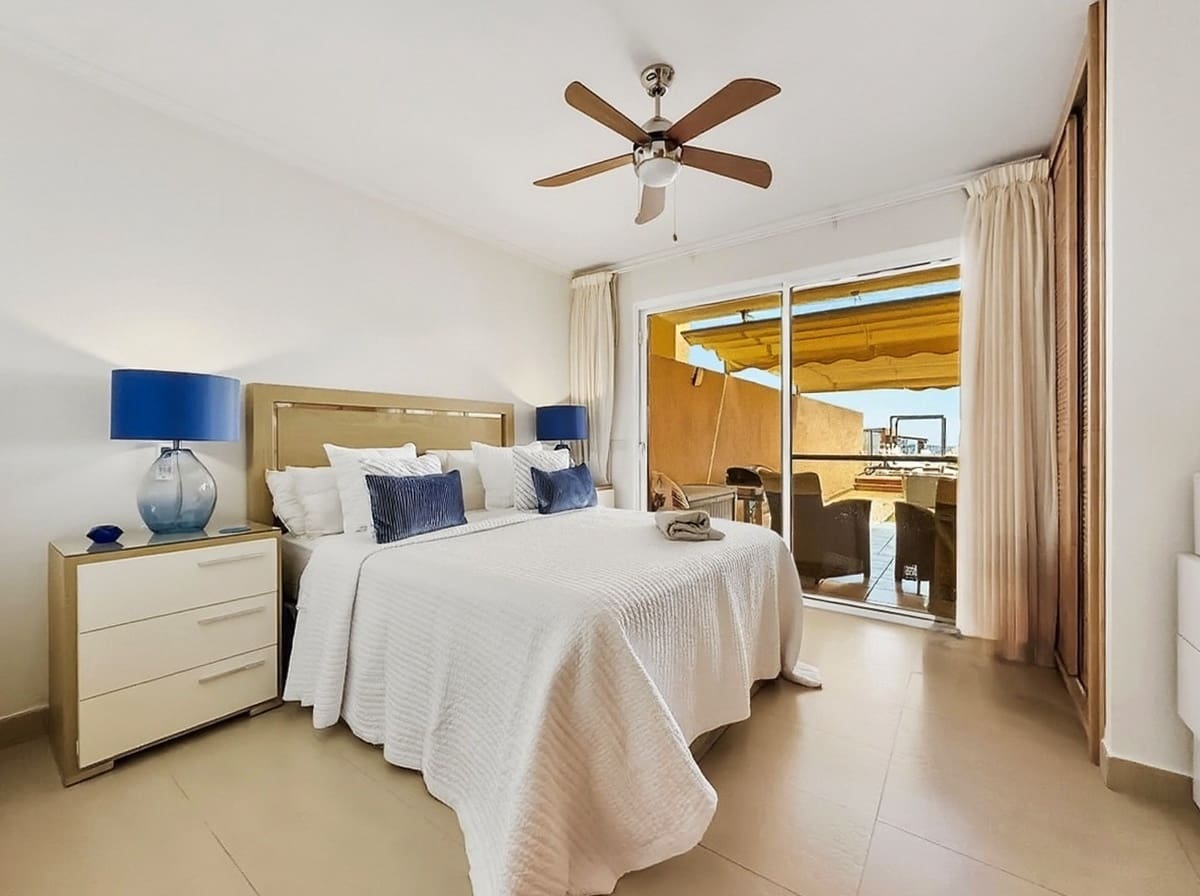 3 bedroom Villa for sale in Costa Adeje with pool garage - € 1,495,000 (Ref: 9895457)