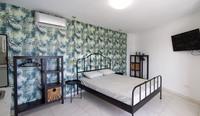 2 soverom Leilighet til salgs i Playa de las Americas, Arona med svømmebasseng - € 395 000 (Ref: 10004926)