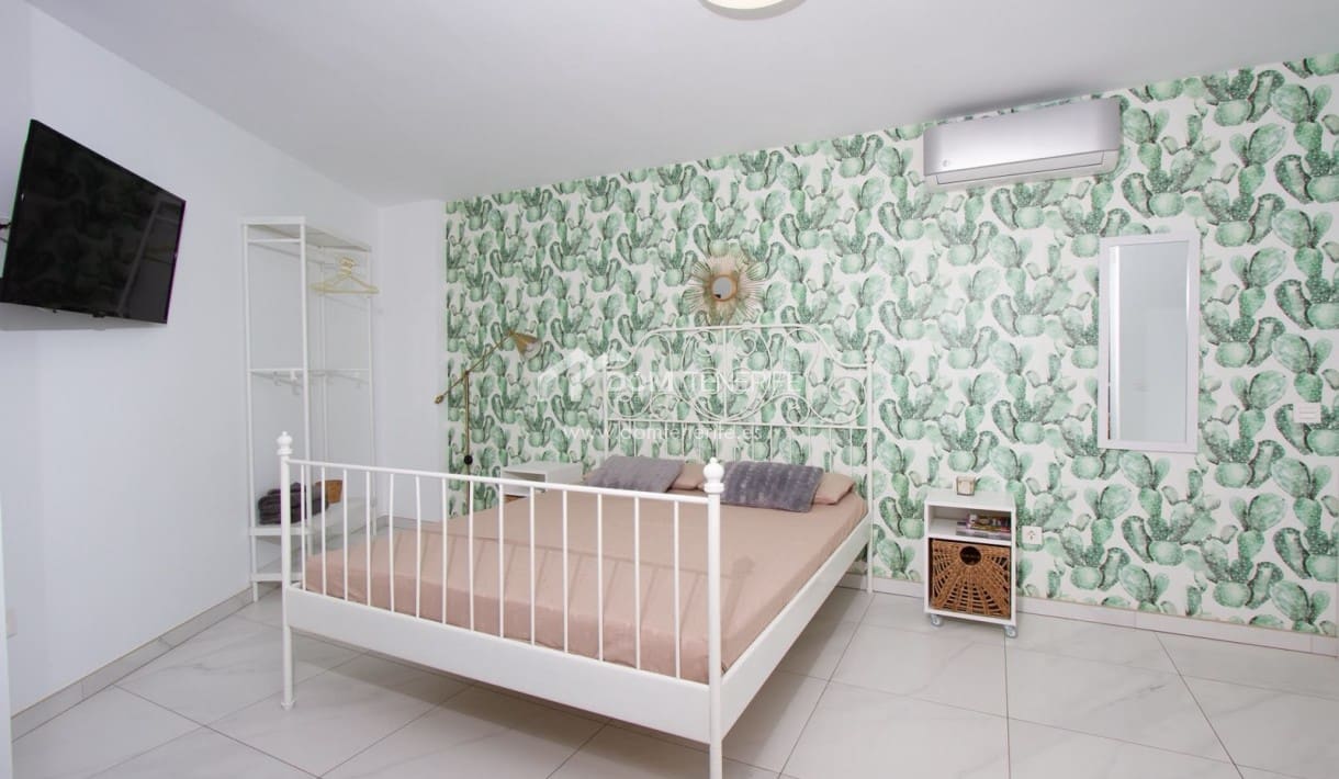 2 soverom Leilighet til salgs i Playa de las Americas med svømmebasseng - € 395 000 (Ref: 10004926)