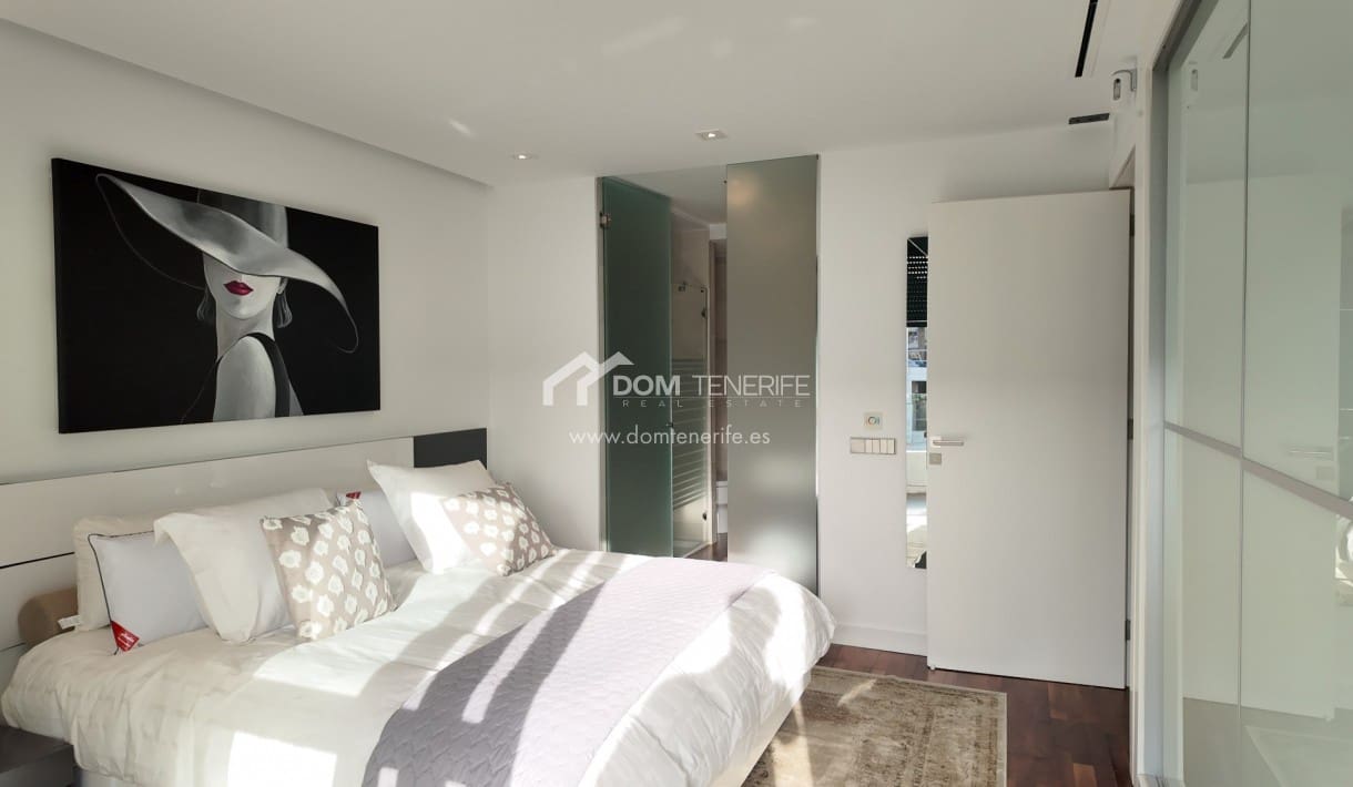 Ático de 4 habitaciones en Palm-Mar en venta con piscina garaje - 745.000 € (Ref: 10026632)