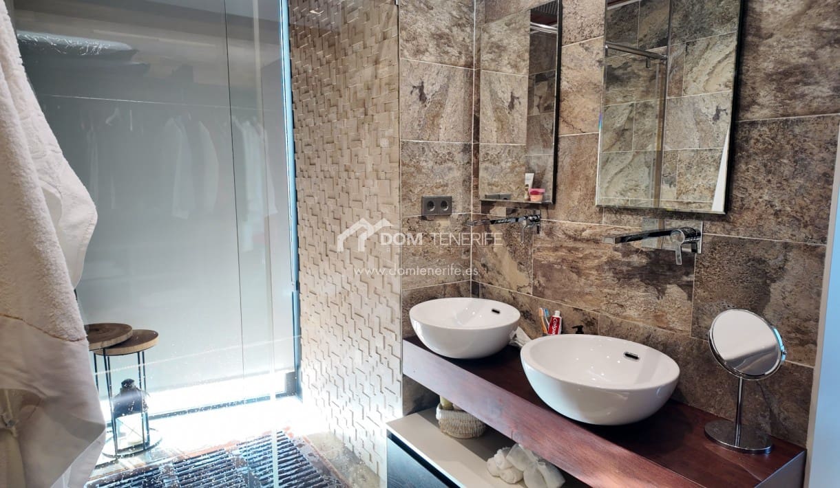 Ático de 4 habitaciones en Palm-Mar en venta con piscina garaje - 745.000 € (Ref: 10026632)