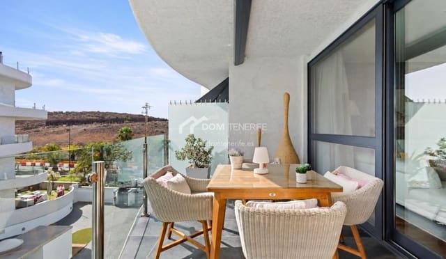 Ático de 4 habitaciones en Palm-Mar, Arona en venta con piscina garaje - 745.000 € (Ref: 10026632)