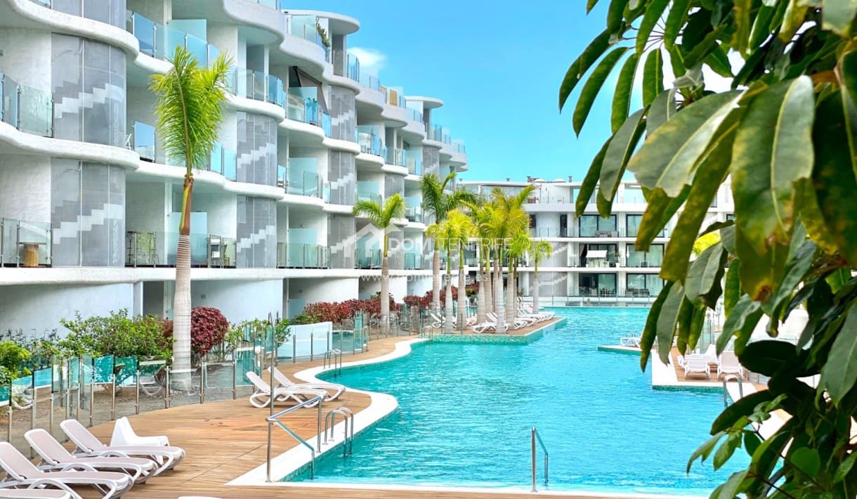Ático de 4 habitaciones en Palm-Mar en venta con piscina garaje - 745.000 € (Ref: 10026632)