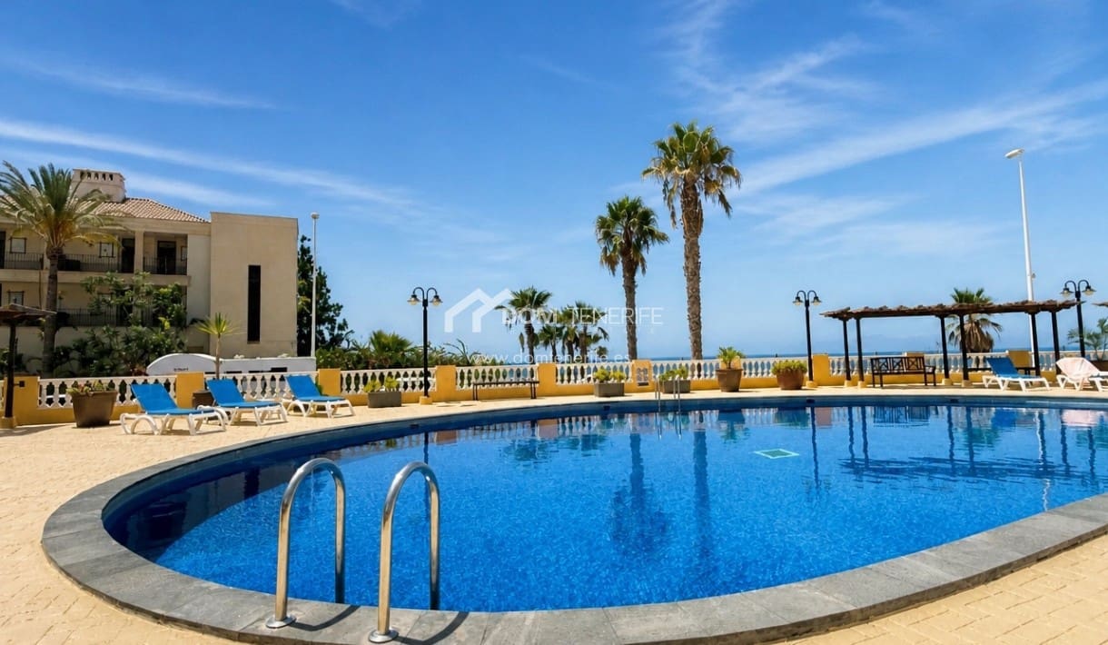 2 makuuhuone Huoneisto vuokrattavana paikassa Playa del Duque mukana uima-altaan - 2 000 € (Ref: 10040213)