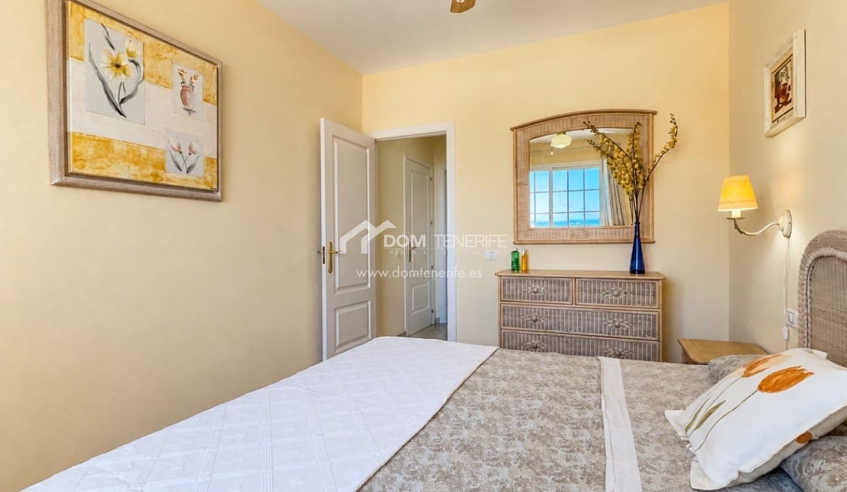 2 makuuhuone Huoneisto vuokrattavana paikassa Playa del Duque mukana uima-altaan - 2 000 € (Ref: 10040213)