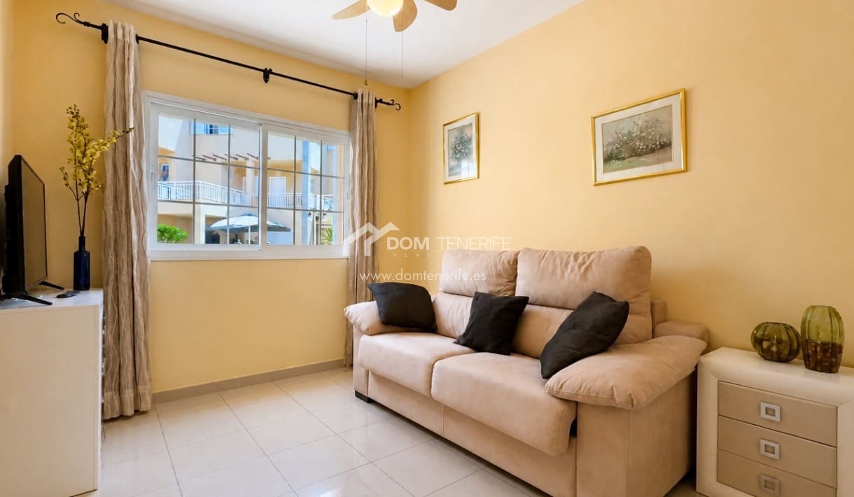 2 makuuhuone Huoneisto vuokrattavana paikassa Playa del Duque mukana uima-altaan - 2 000 € (Ref: 10040213)