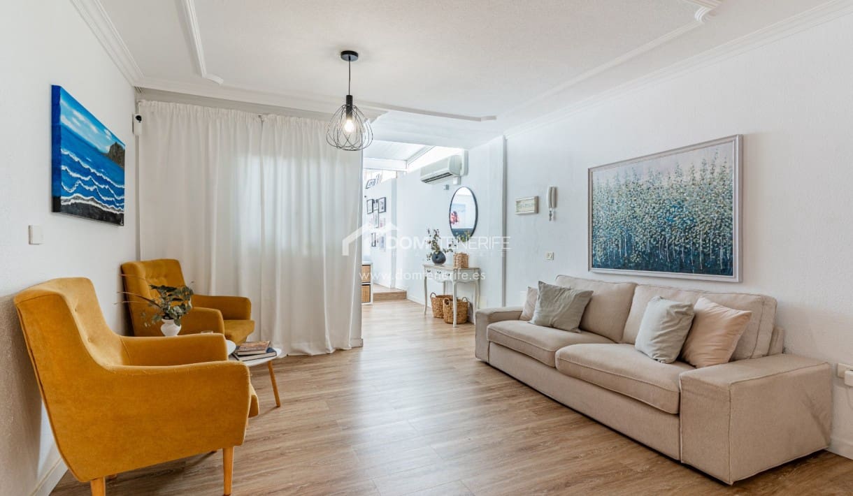 3 makuuhuone Kattohuoneisto myytävänä paikassa Puerto Santiago - 380 000 € (Ref: 10044034)