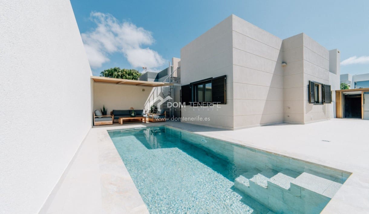 Pareado de 3 habitaciones en El Medano en venta con piscina garaje - 1.100.000 € (Ref: 10054342)