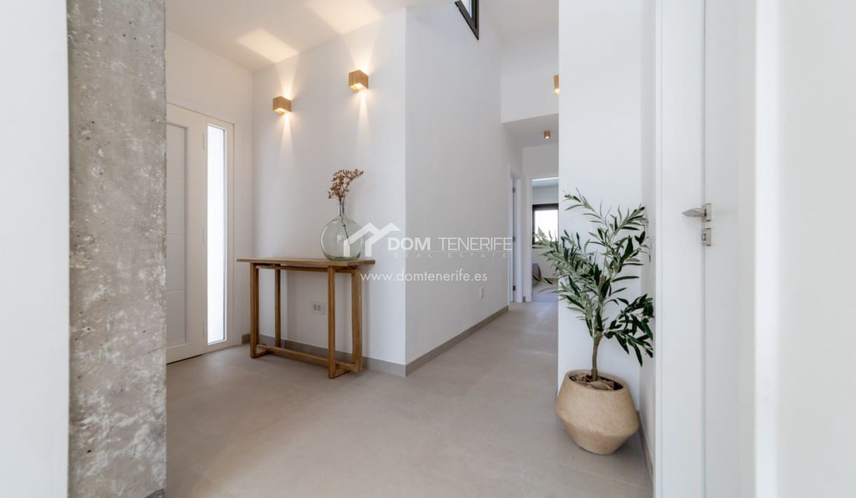 Pareado de 3 habitaciones en El Medano en venta con piscina garaje - 1.100.000 € (Ref: 10054342)