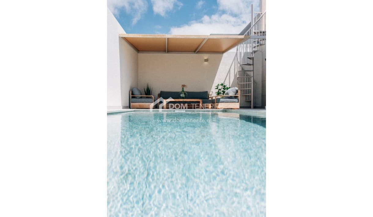 Pareado de 3 habitaciones en El Medano en venta con piscina garaje - 1.100.000 € (Ref: 10054342)