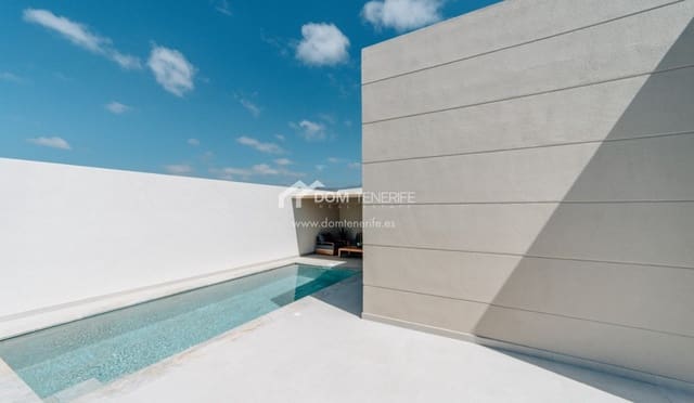 3 sovrum Semi-fristående Villa till salu i El Medano, Granadilla de Abona med pool garage - 1 100 000 € (Ref: 10054342)