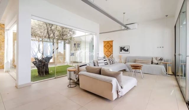 4 sypialnia Willa na sprzedaż w Roque del Conde, Adeje z basenem - 1 750 000 € (Ref: 10079861)