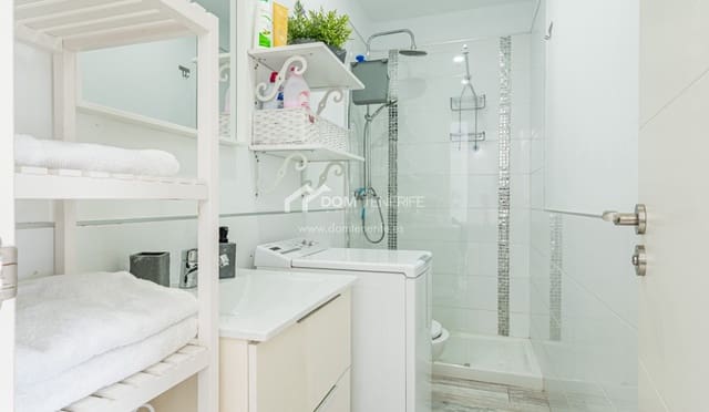 2 makuuhuone Huoneisto myytävänä paikassa Playa Paraiso, Adeje mukana uima-altaan - 359 000 € (Ref: 10098881)