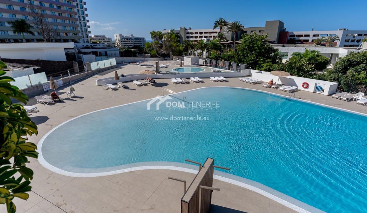 2 makuuhuone Huoneisto myytävänä paikassa Playa Paraiso mukana uima-altaan - 359 000 € (Ref: 10098881)