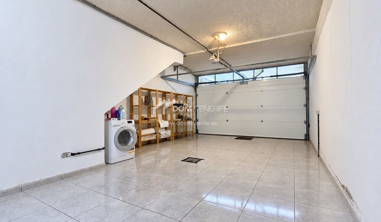 3 bedroom Townhouse for sale in Roque del Conde with pool garage - € 539,000 (Ref: 10112219)