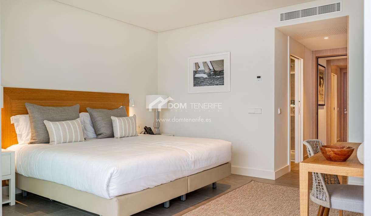 2 chambre Appartement à vendre à Guia de Isora avec piscine garage - 1 117 000 € (Ref: 10130521)