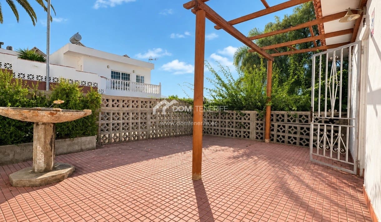 2 slaapkamer Villa te koop in Valle de San Lorenzo met zwembad - € 785.000 (Ref: 10130984)