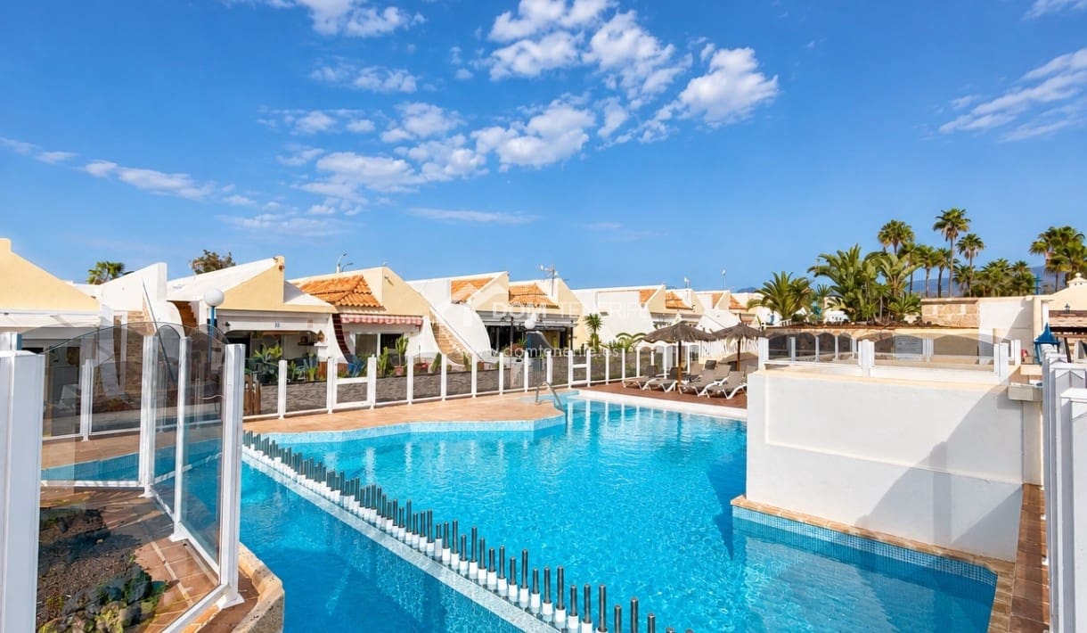 1 soveværelse Lejlighed til salg i Golf del Sur med swimmingpool - € 235.000 (Ref: 10135071)