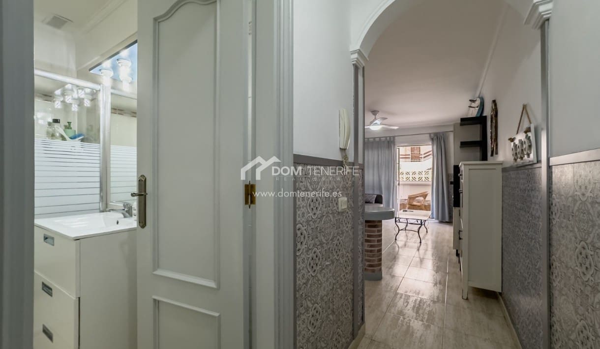 1 soverom Leilighet til leie i Los Cristianos - € 1 250 (Ref: 7062682)