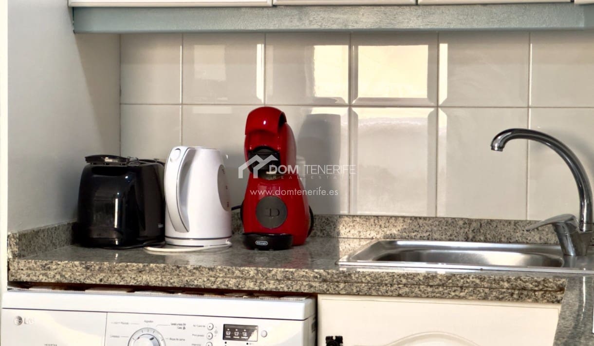 1 soverom Leilighet til leie i Los Cristianos - € 1 250 (Ref: 7062682)