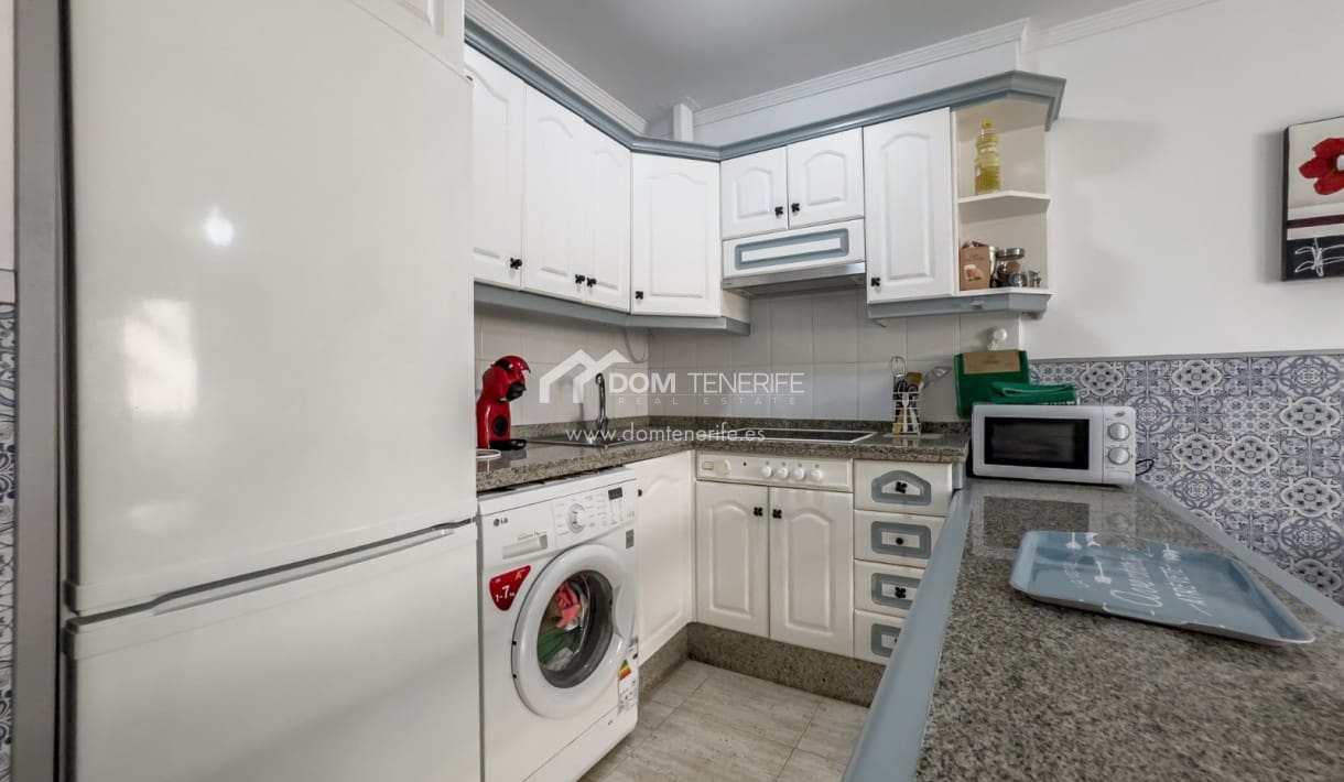 1 soverom Leilighet til leie i Los Cristianos - € 1 250 (Ref: 7062682)