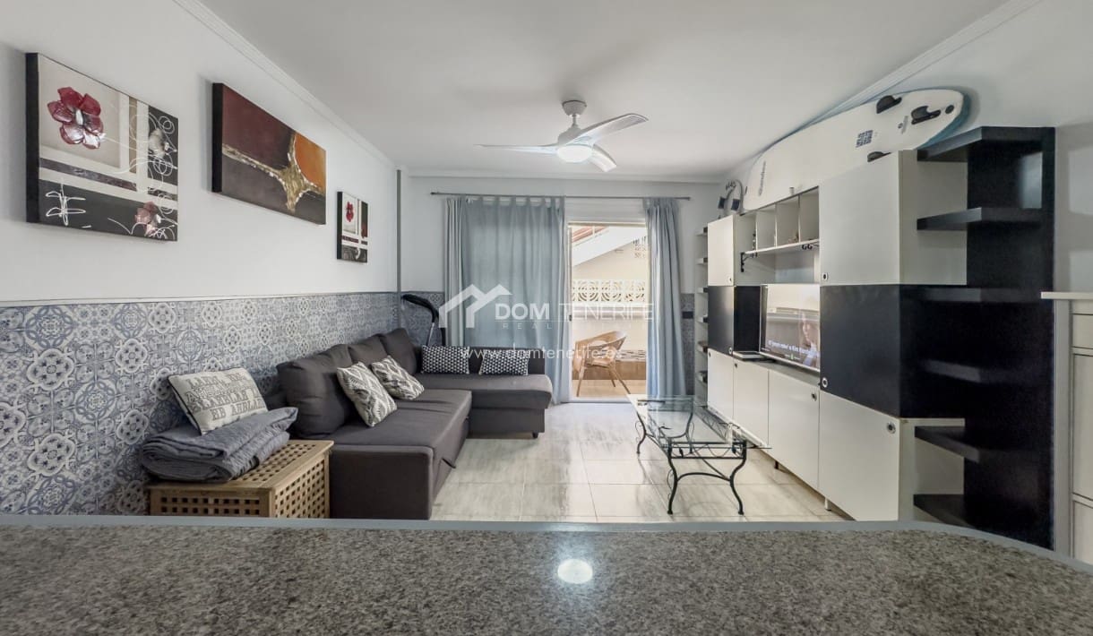 1 soverom Leilighet til leie i Los Cristianos - € 1 250 (Ref: 7062682)