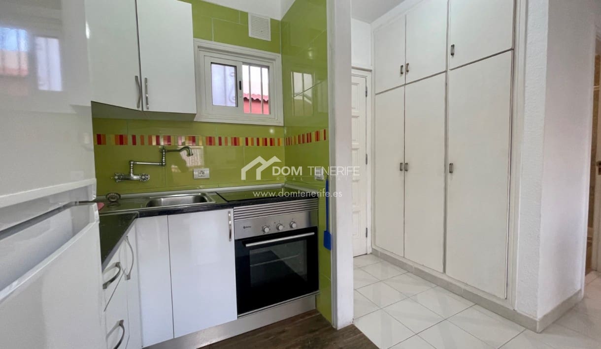 1 Zimmer Apartment zu vermieten in Los Cristianos mit Pool - 1.200 € (Ref: 7088721)