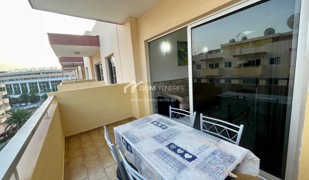 1 Zimmer Apartment zu vermieten in Los Cristianos mit Pool - 1.200 € (Ref: 7088721)