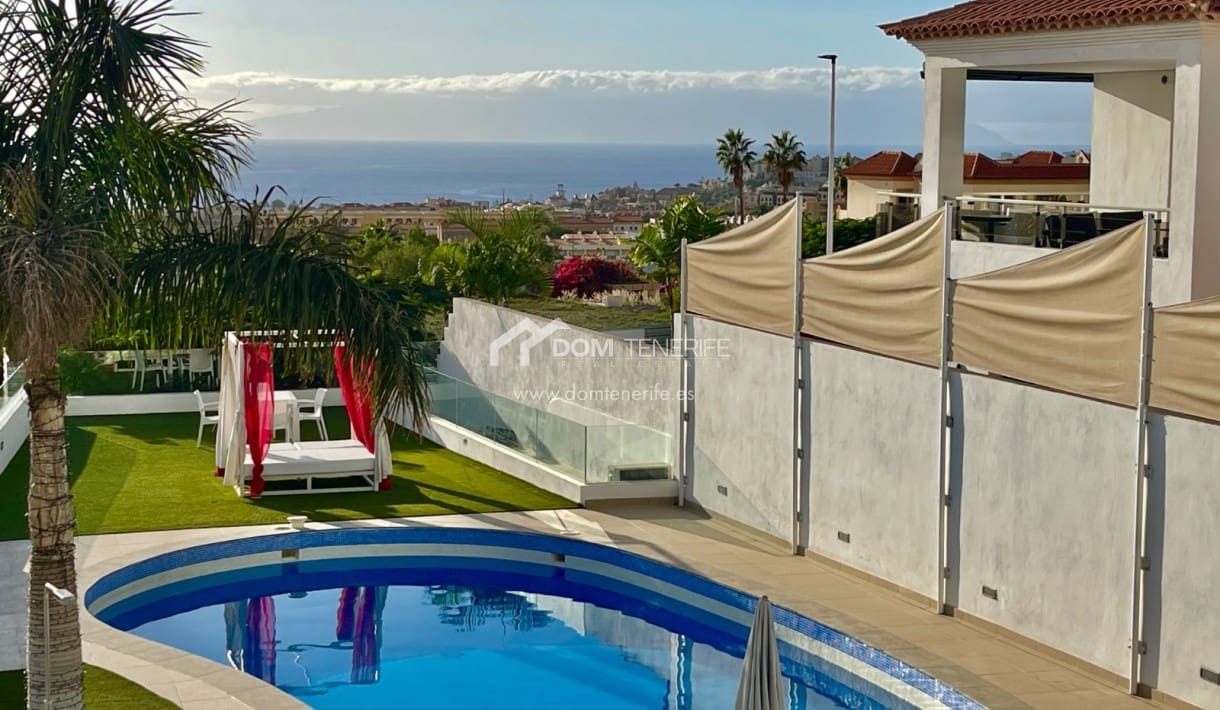 8 sypialnia Willa na sprzedaż w El Madronal z basenem garażem - 2 290 000 € (Ref: 7246130)