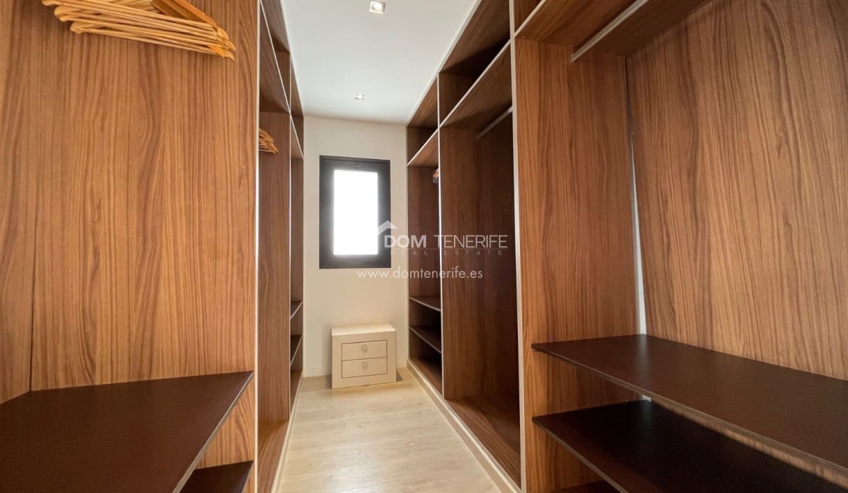 8 sypialnia Willa na sprzedaż w El Madronal z basenem garażem - 2 290 000 € (Ref: 7246130)