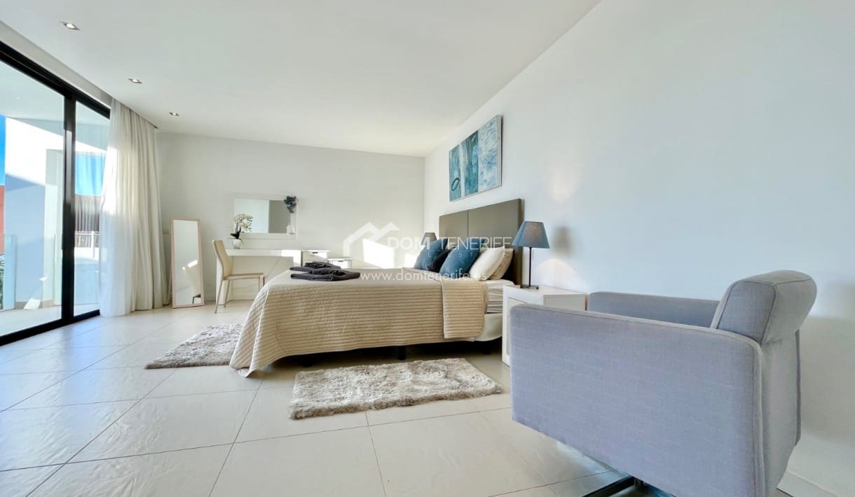 8 sypialnia Willa na sprzedaż w El Madronal z basenem garażem - 2 290 000 € (Ref: 7246130)