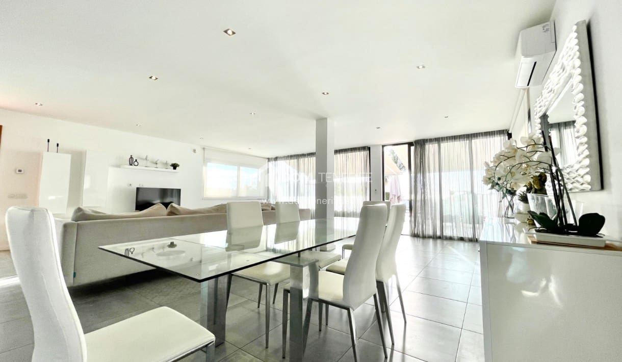 8 sypialnia Willa na sprzedaż w El Madronal z basenem garażem - 2 290 000 € (Ref: 7246130)