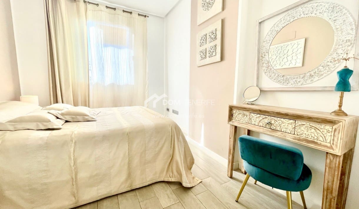 Apartamento de 2 habitaciones en Playa Paraiso en alquiler con piscina garaje - 2.000 € (Ref: 7305616)