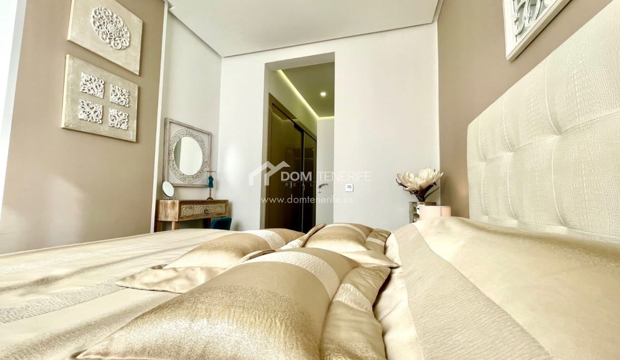 Apartamento de 2 habitaciones en Playa Paraiso en alquiler con piscina garaje - 2.000 € (Ref: 7305616)