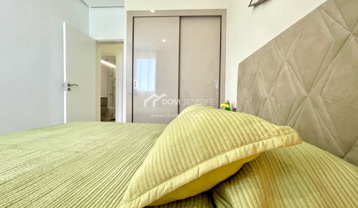 Apartamento de 2 habitaciones en Playa Paraiso en alquiler con piscina garaje - 2.000 € (Ref: 7305616)
