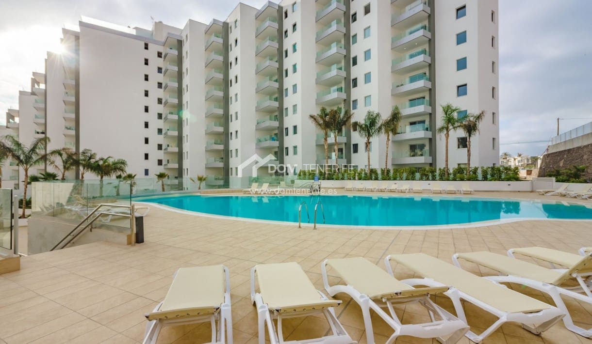 Apartamento de 2 habitaciones en Playa Paraiso en alquiler con piscina garaje - 2.000 € (Ref: 7305616)