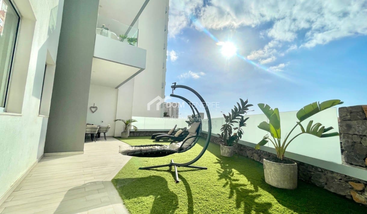 Apartamento de 2 habitaciones en Playa Paraiso en alquiler con piscina garaje - 2.000 € (Ref: 7305616)