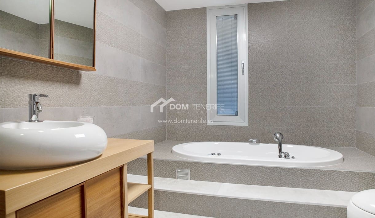 6 sypialnia Willa na sprzedaż w La Caleta Adeje z basenem garażem - 5 750 000 € (Ref: 7554839)