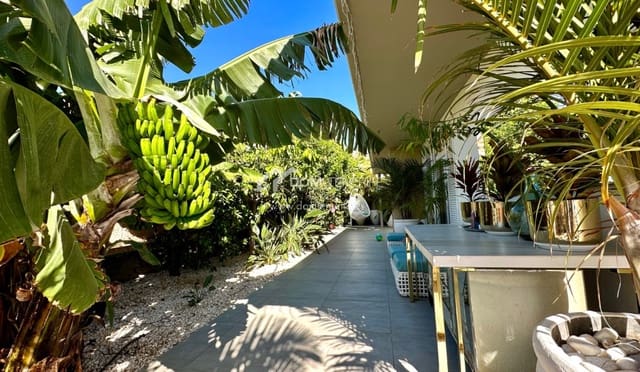 4 soveværelse Villa til salg i El Madroñal, Adeje med swimmingpool garage - € 1.200.000 (Ref: 7778734)