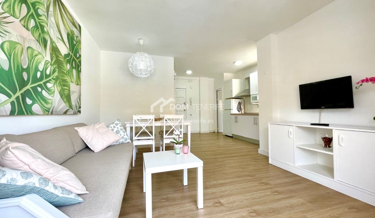 1 soverom Leilighet til leie i Los Cristianos med svømmebasseng - € 1 300 (Ref: 7818501)