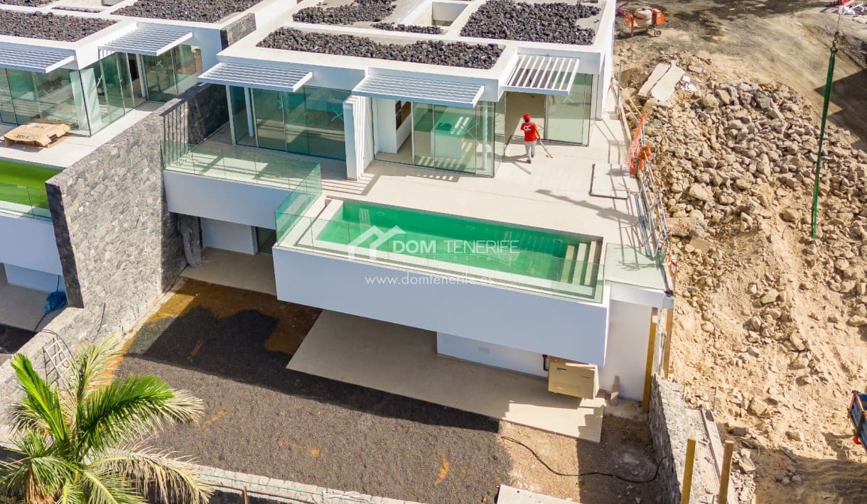 3 soverom Villa til salgs i Costa Adeje med svømmebasseng garasje - € 2 700 000 (Ref: 7830379)