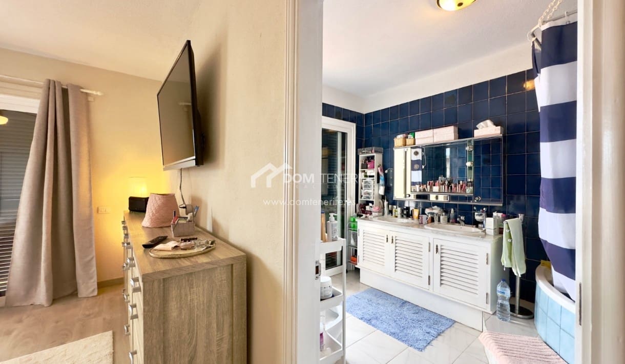 3 soveværelse Semi-Rækkehus til salg i Costa Adeje med garage - € 625.000 (Ref: 8358330)