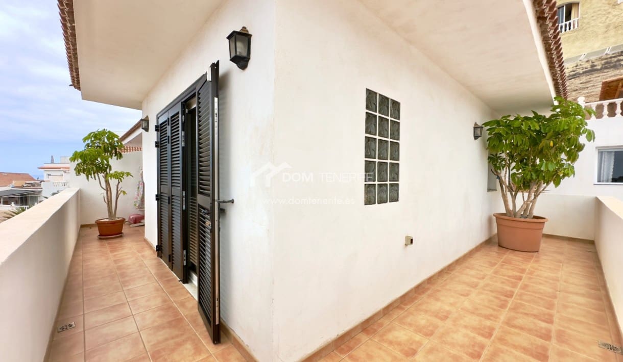 3 soveværelse Semi-Rækkehus til salg i Costa Adeje med garage - € 625.000 (Ref: 8358330)