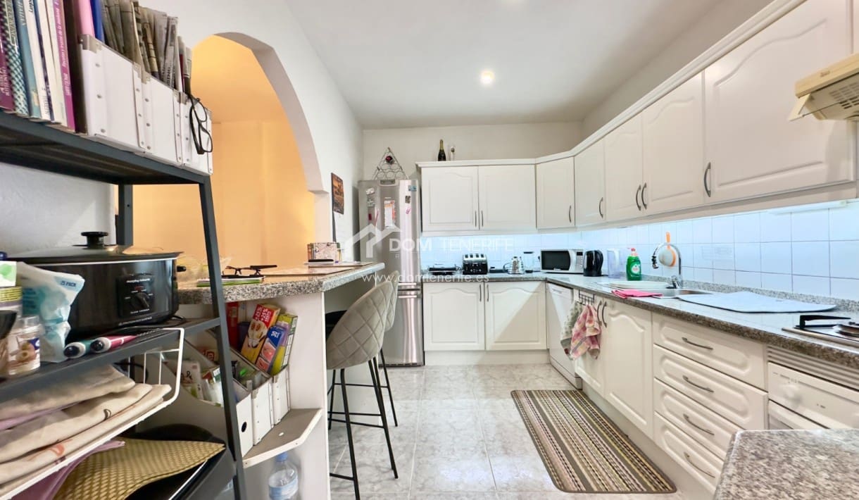 3 soveværelse Semi-Rækkehus til salg i Costa Adeje med garage - € 625.000 (Ref: 8358330)