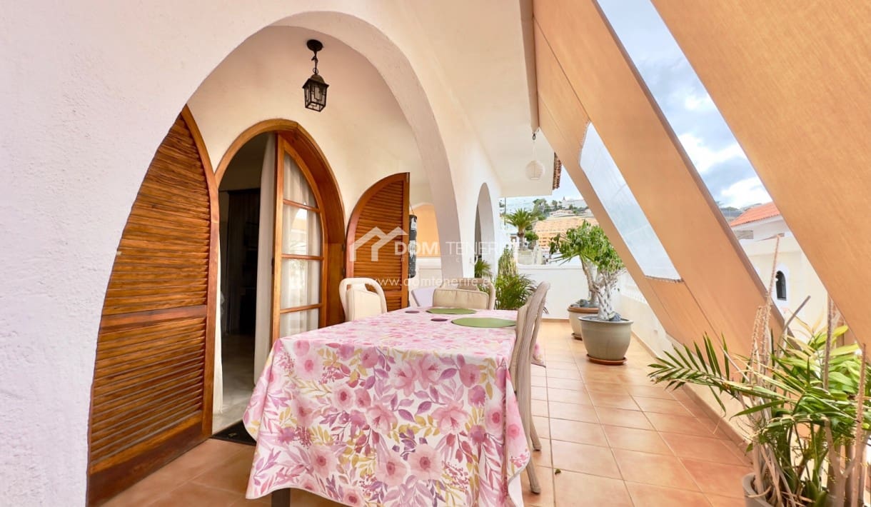 3 soveværelse Semi-Rækkehus til salg i Costa Adeje med garage - € 625.000 (Ref: 8358330)