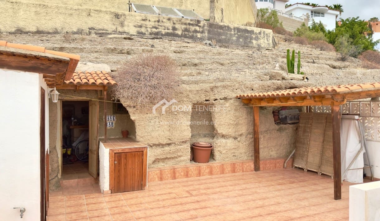 3 soveværelse Semi-Rækkehus til salg i Costa Adeje med garage - € 625.000 (Ref: 8358330)