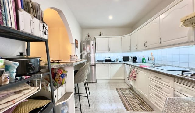 3 sovrum Semi-fristående Villa till salu i San Eugenio Alto, Adeje med garage - 625 000 € (Ref: 8358330)