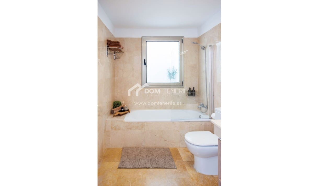 2 soveværelse Byhus til salg i Amarilla Golf med swimmingpool - € 630.000 (Ref: 8387544)