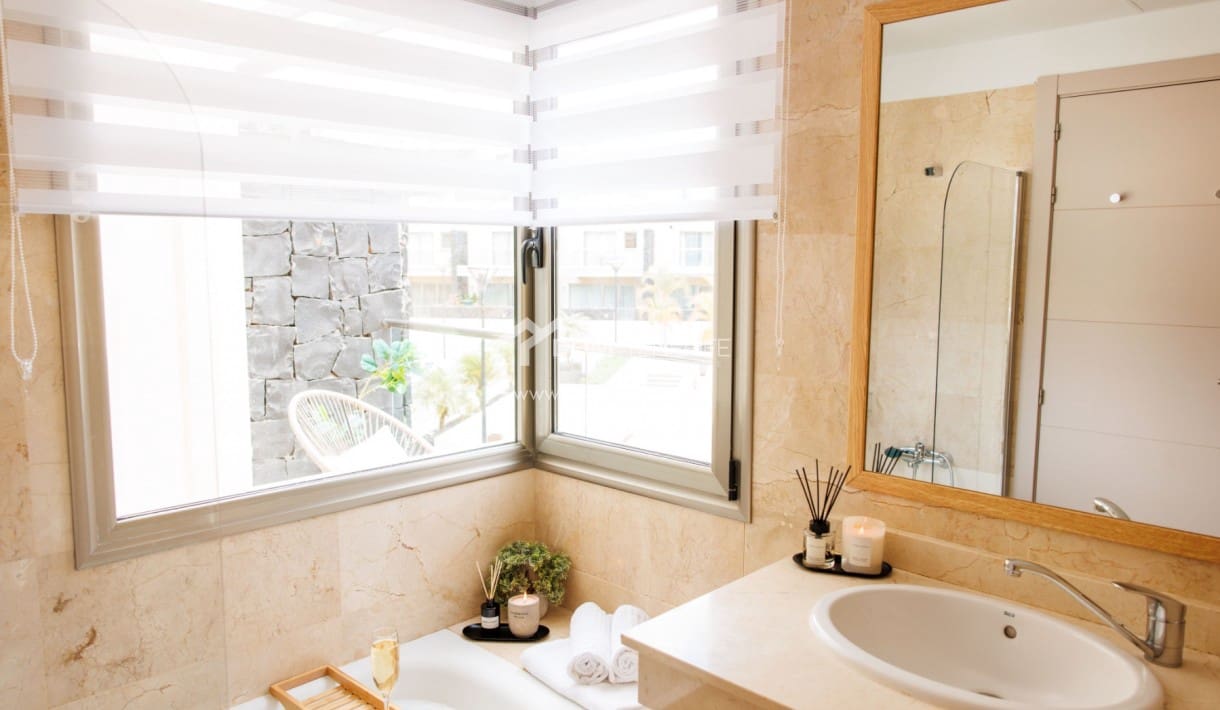 2 soveværelse Byhus til salg i Amarilla Golf med swimmingpool - € 630.000 (Ref: 8387544)