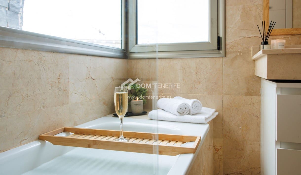 2 soveværelse Byhus til salg i Amarilla Golf med swimmingpool - € 630.000 (Ref: 8387544)